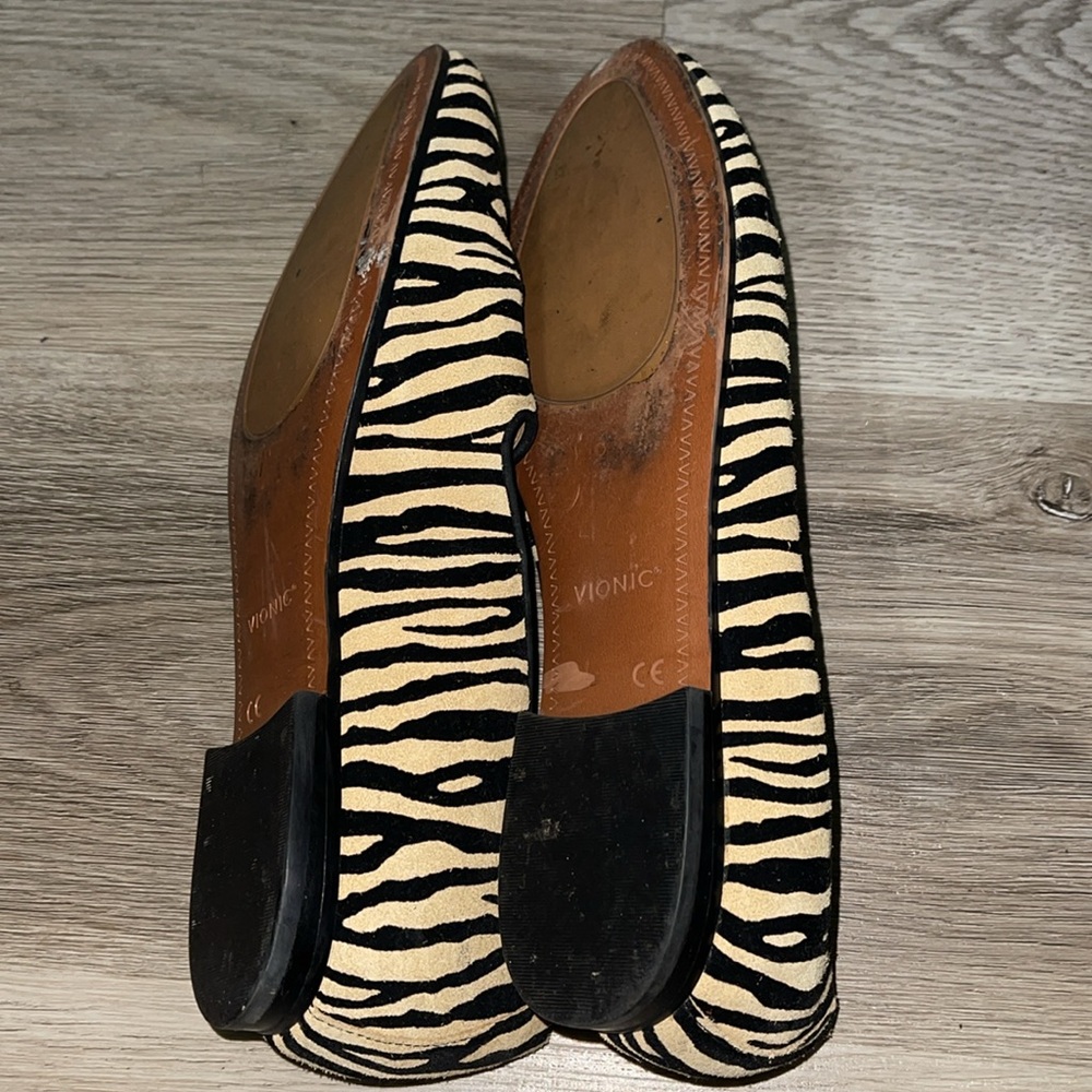 Vionic Women’s Willa Tiger Print Loafers 9.5 - Picture 9 of 11